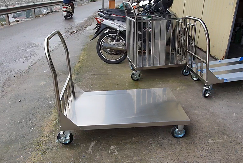 Ứng dụng của xe đẩy hàng inox 304