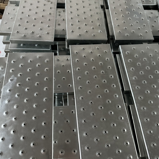 Ứng dụng thực tế của gia công đột lỗ CNC