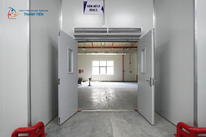 Tại sao cửa thép chống cháy công nghiệp cần tiêu chuẩn khắt khe hơn?